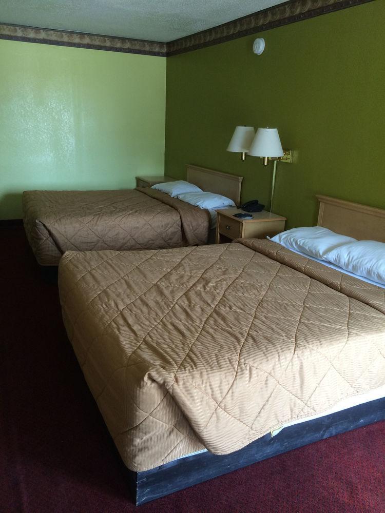 Hutchinson Inn Extérieur photo