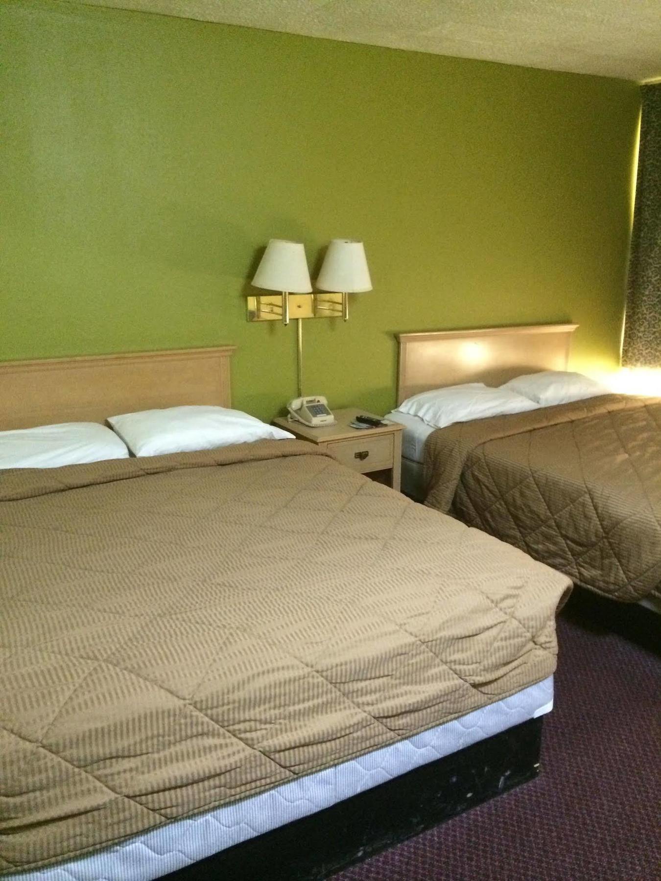 Hutchinson Inn Extérieur photo