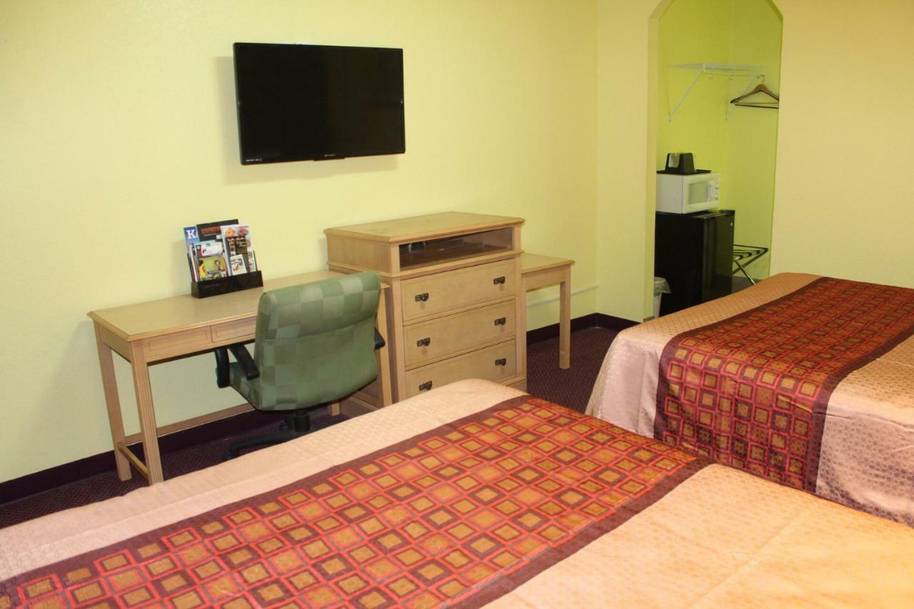 Hutchinson Inn Extérieur photo
