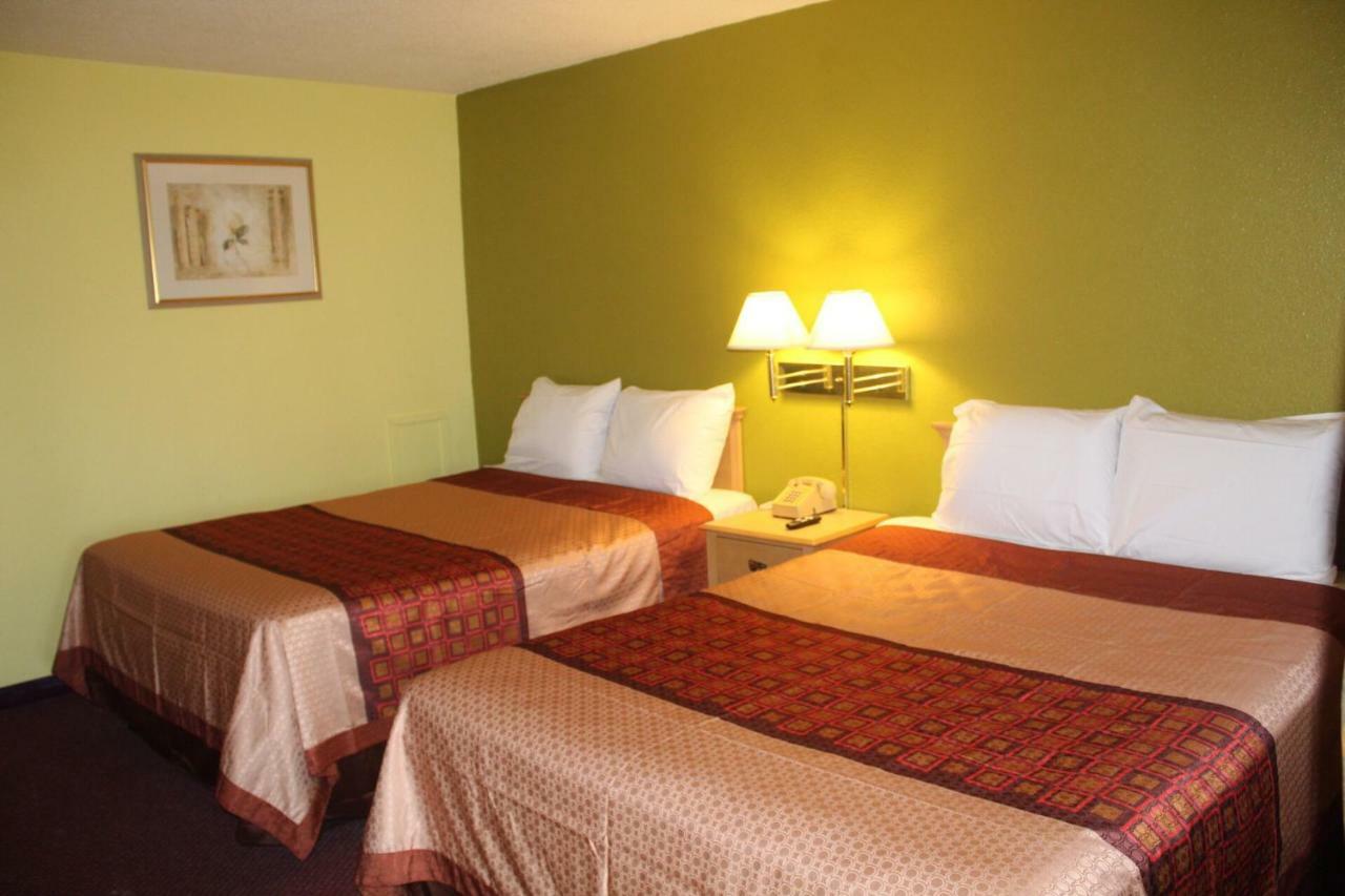 Hutchinson Inn Extérieur photo