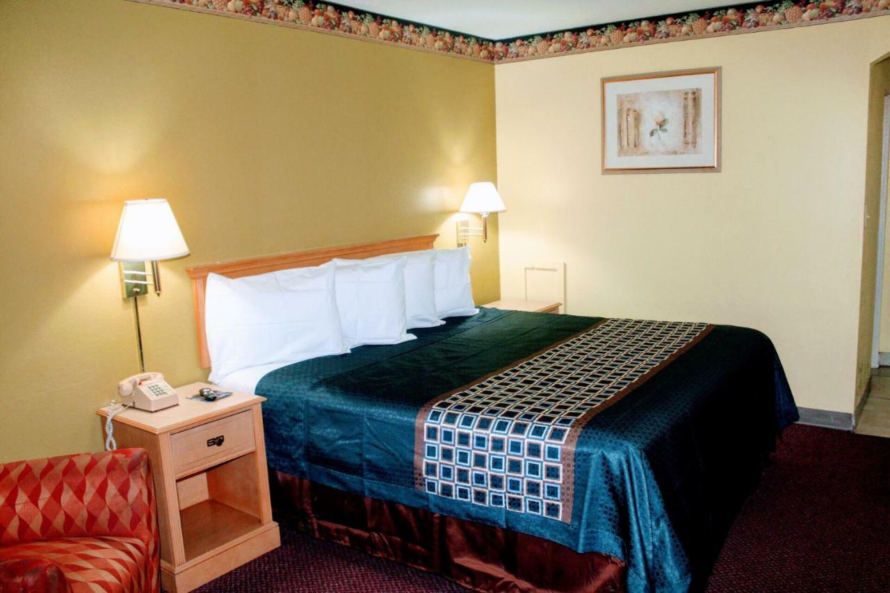Hutchinson Inn Extérieur photo
